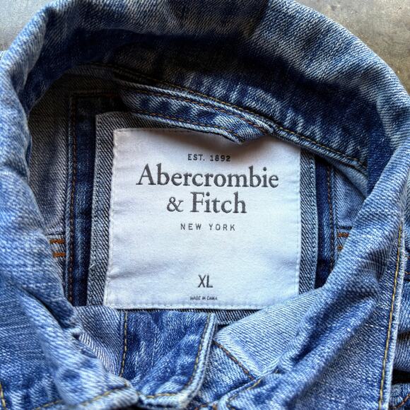 Vintage Style Abercrombie Faded Denim Jean Jacket - Picture 3 of 5